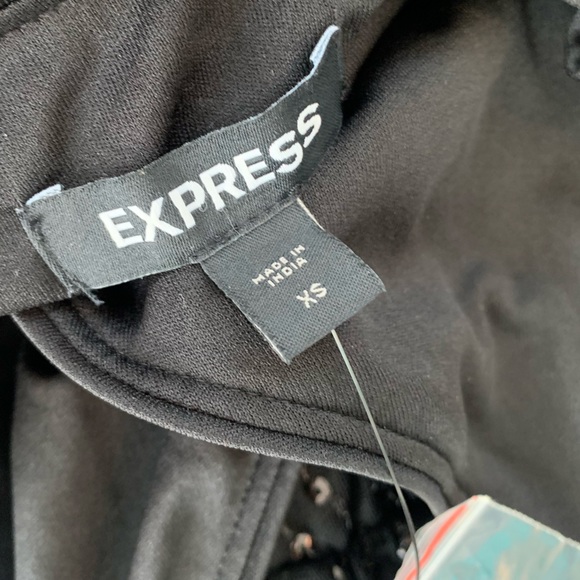 NWT EXPRESS Sequin Surplice Jumpsuit 🖤 - Picture 6 of 8